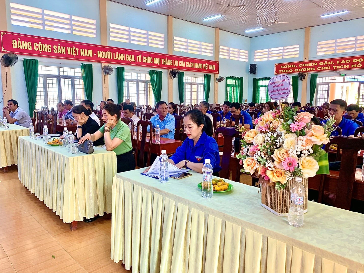 1.2. THANH LAP DOAN